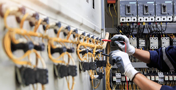 Professional Electrician technician working in Independence, OH
